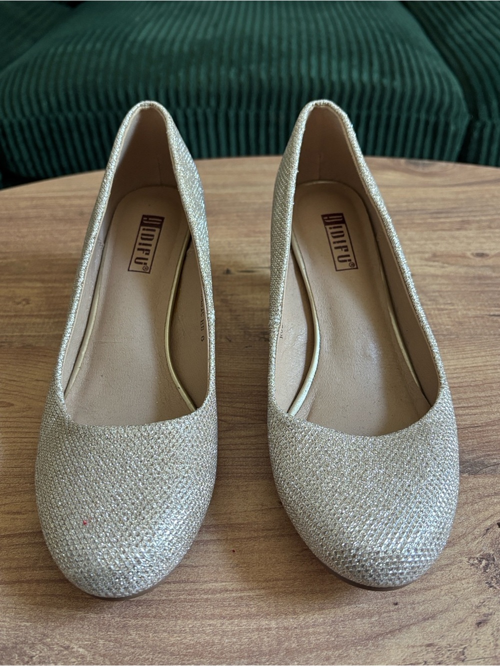 Sparkle Kitten Heels in Gold